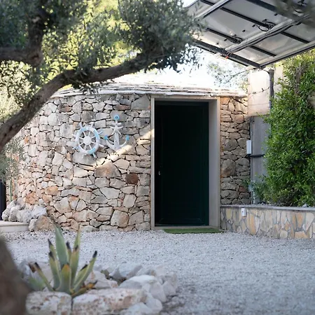 Garden Brac