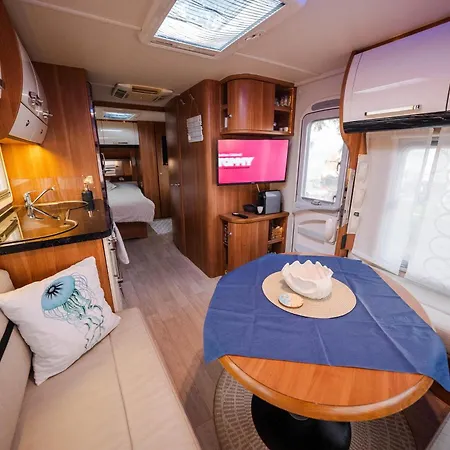 مكان تخييم Garden Brac *